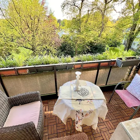 Cozy 2-room-apartment On Zoo Park In District 2