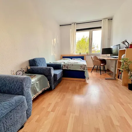 Cozy 2-room-apartment On Zoo Park In District 2 Apartment