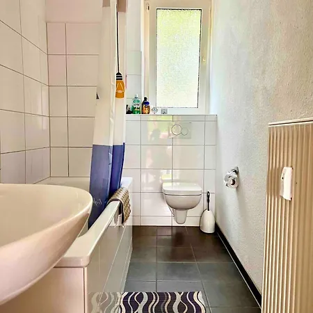 Cozy 2-room-apartment On Zoo Park In District 2 Apartment Dusseldorf