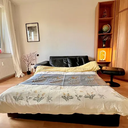 Cozy 2-room-apartment On Zoo Park In District 2 Apartment Dusseldorf